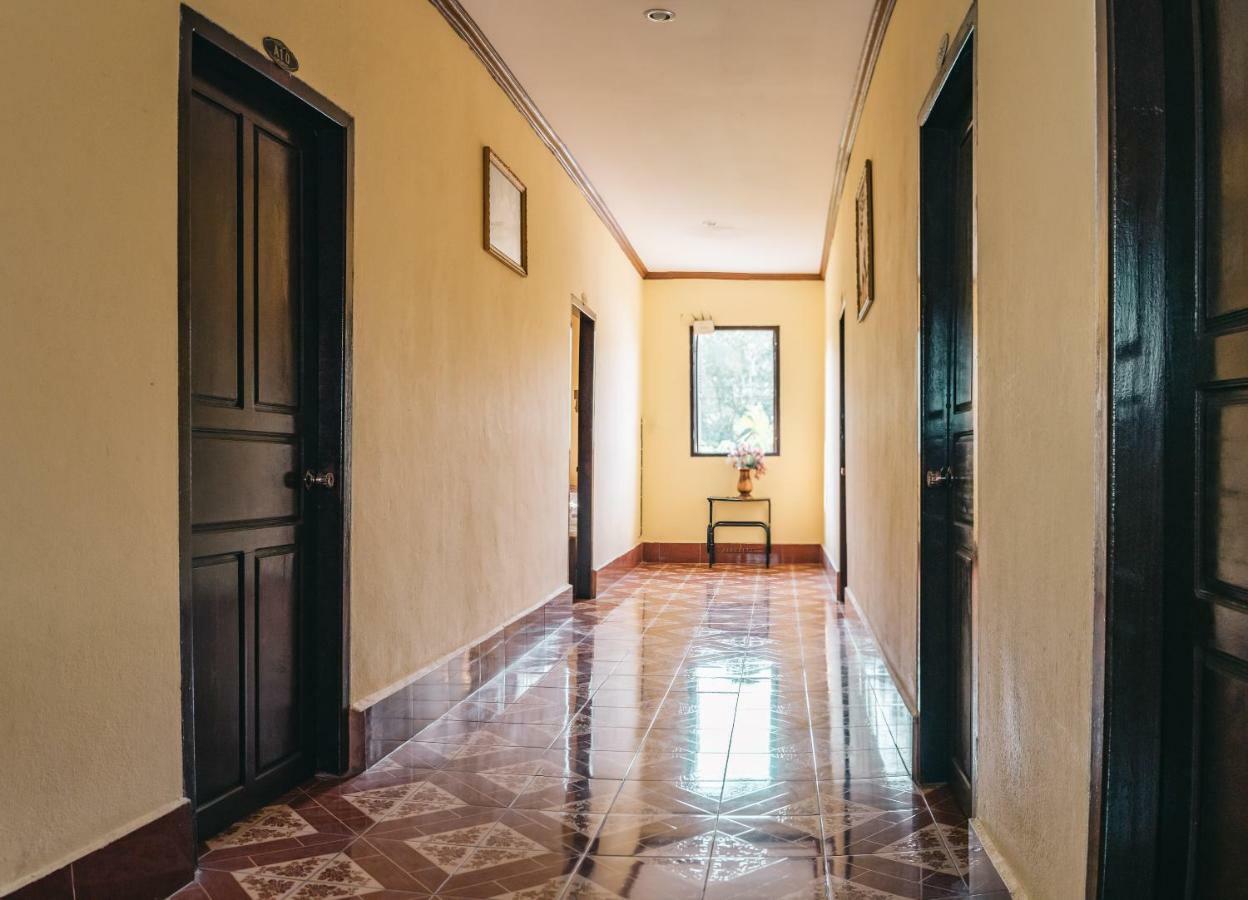 Mao Phasok Riverside Guesthouse 루앙프라방 외부 사진
