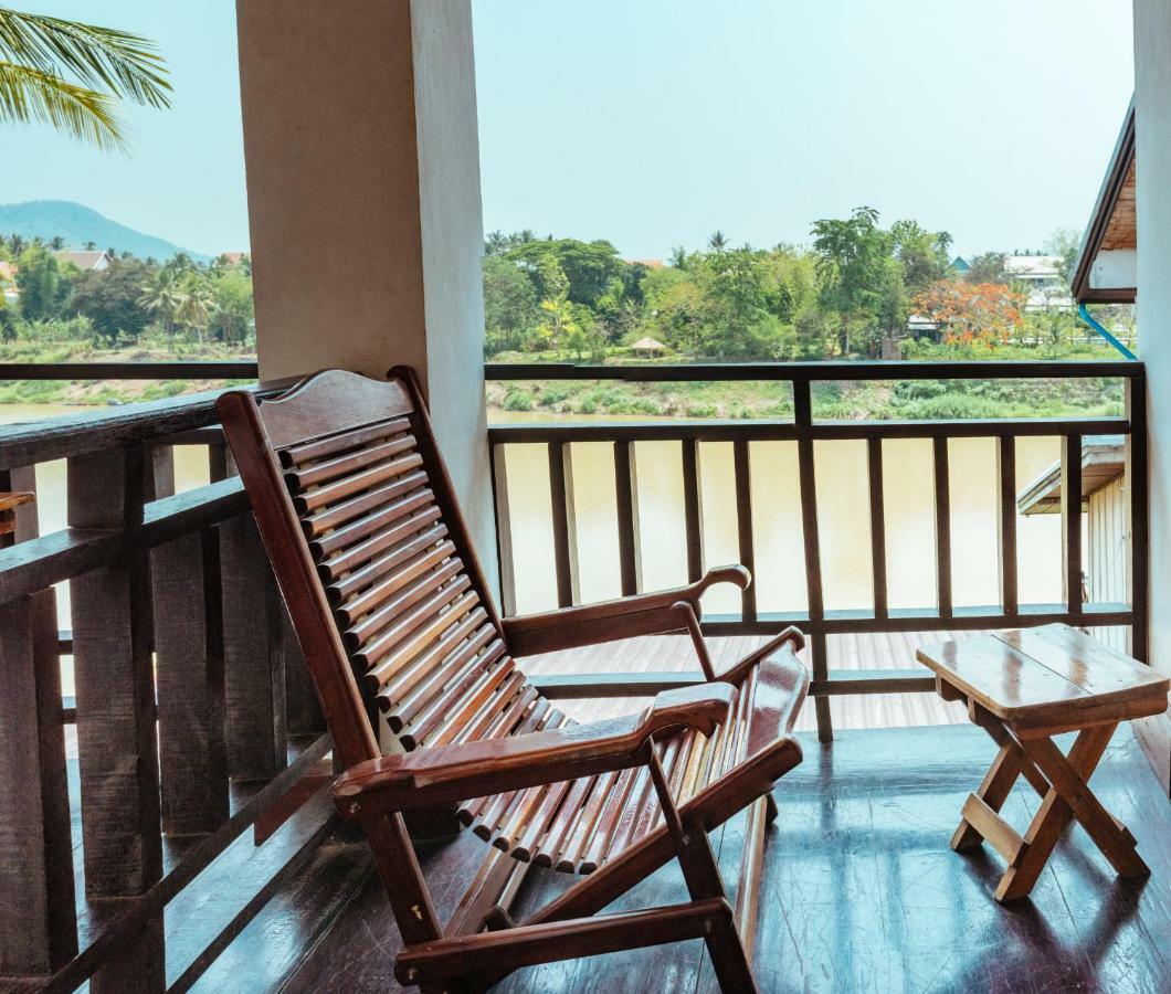 Mao Phasok Riverside Guesthouse 루앙프라방 외부 사진