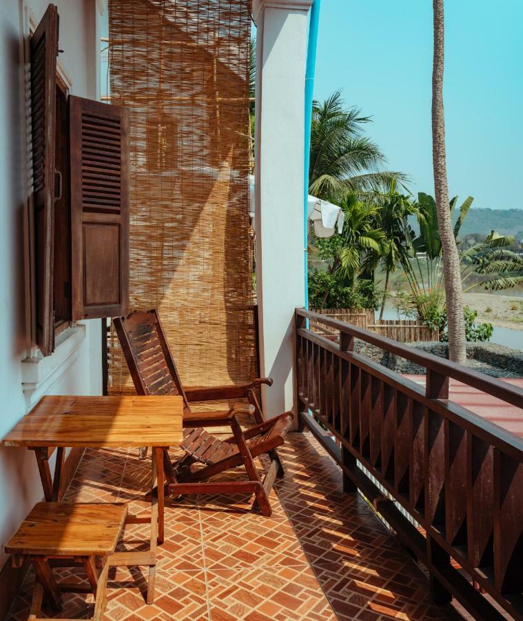 Mao Phasok Riverside Guesthouse 루앙프라방 외부 사진
